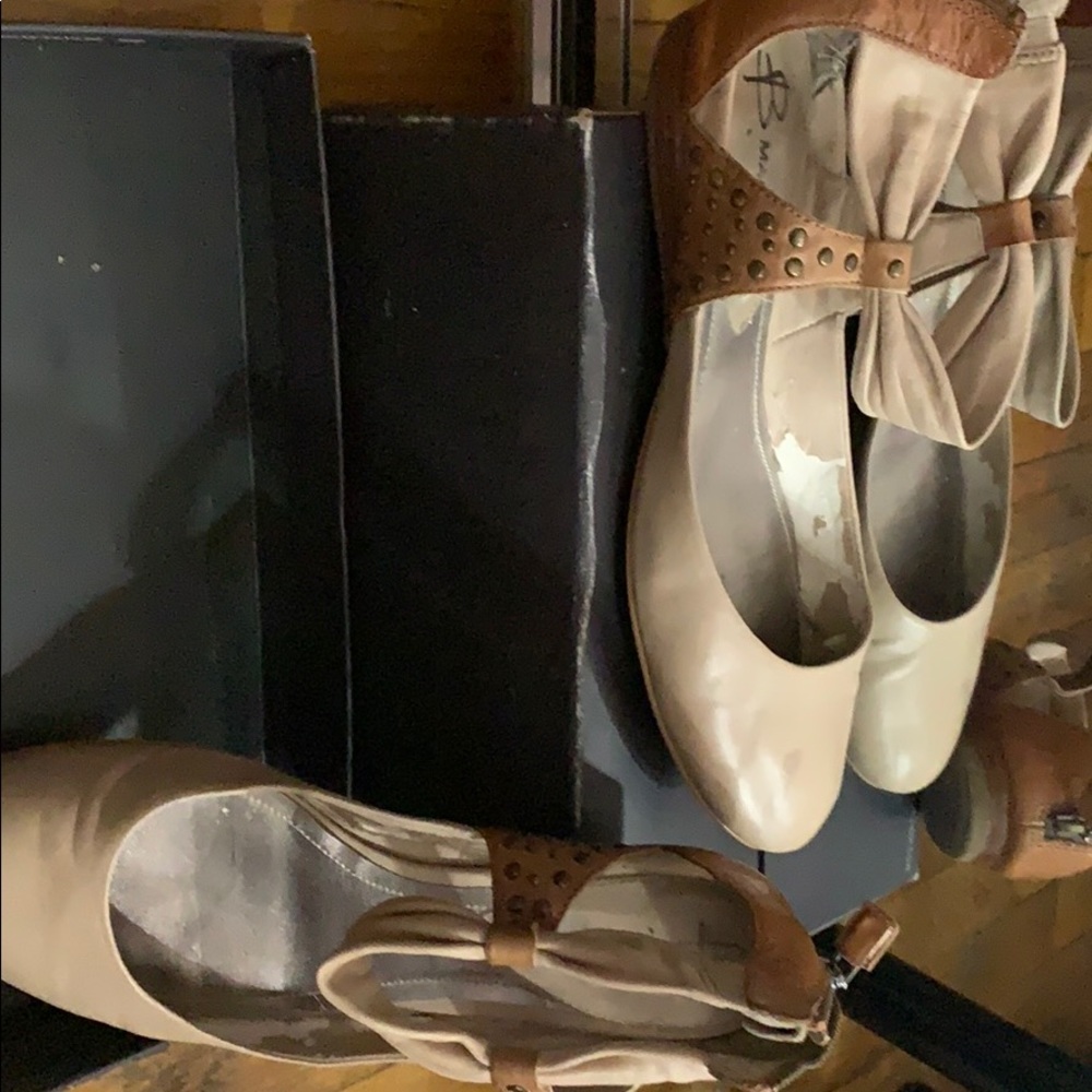 BMakowsky Beige Shoes